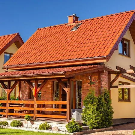 Caloroczne Cameo Nad Jeziorem Zarnowieckim Tatil Evi *