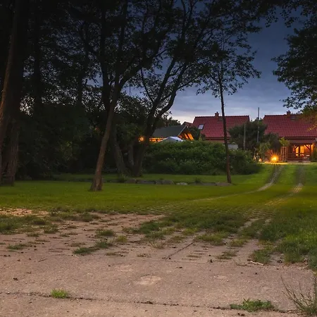 Caloroczne Cameo Nad Jeziorem Zarnowieckim Ferienhaus Lubkowo