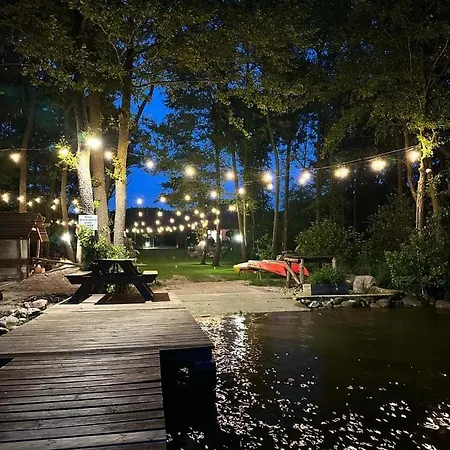 Caloroczne Cameo Nad Jeziorem Zarnowieckim Tatil Evi *