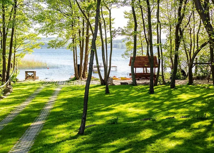 Сasa de vacaciones Caloroczne Cameo Nad Jeziorem Zarnowieckim *