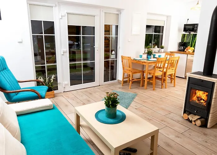 Сasa de vacaciones Caloroczne Cameo Nad Jeziorem Zarnowieckim *